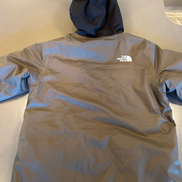 The North Face Black and Yellow Hooded Jacket - Picture 6 of 6